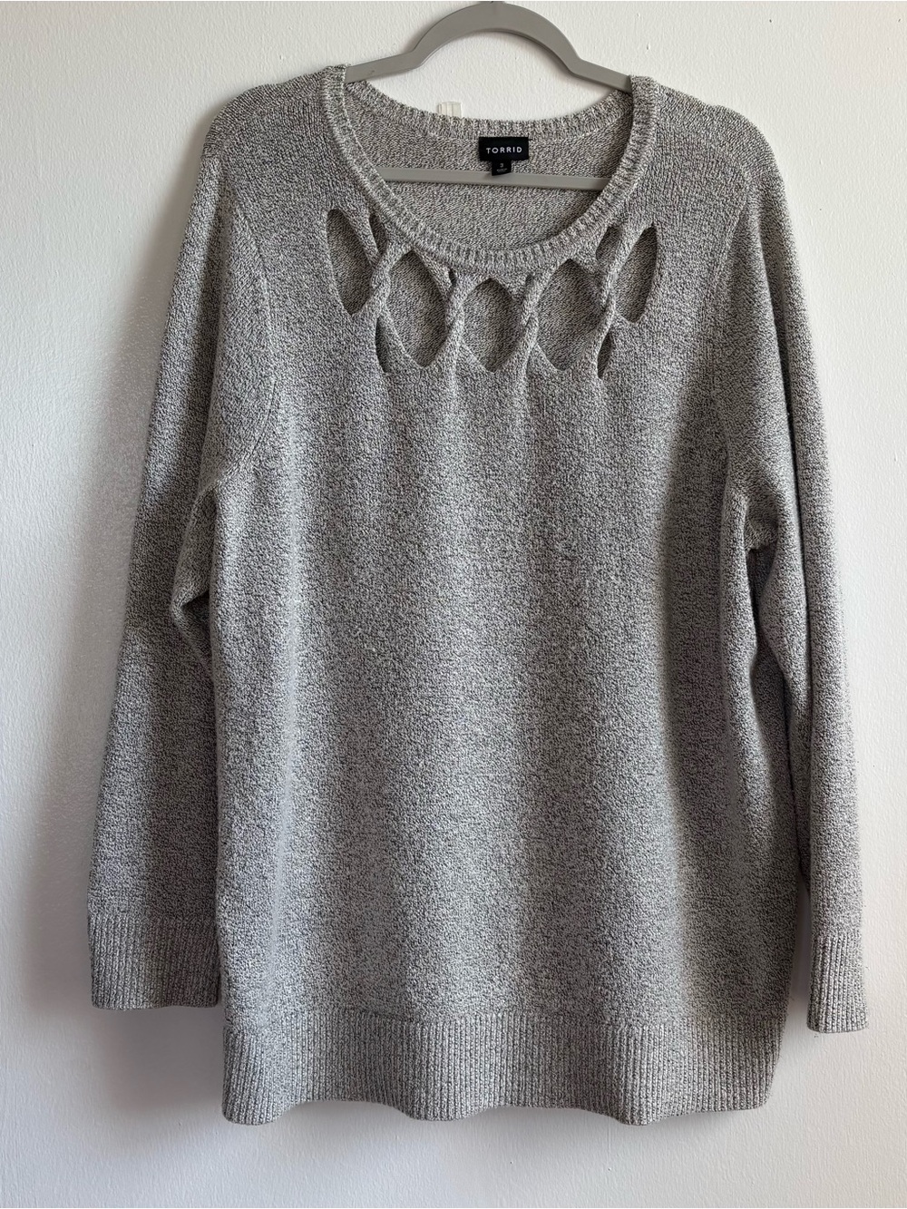 Torrid Gray Solid Cutout Knit Crew Neck Pullover Sweater Women’s Plus 3XL